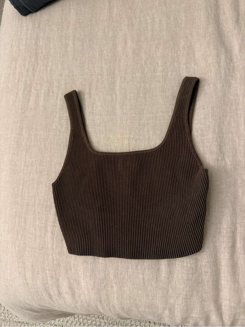 Aritzia Ribbed Crop Tank Top - dark green